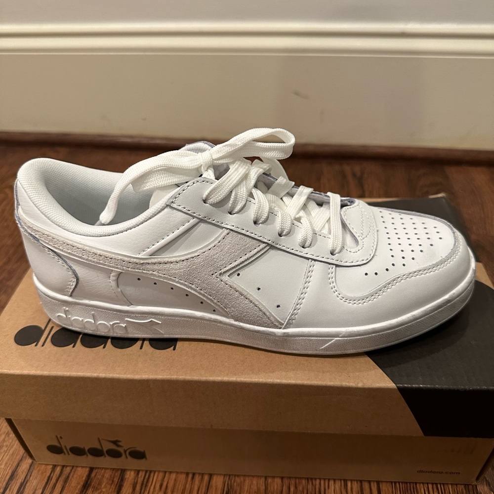 BRAND NEW Diadora sneakers. The style is Magic Basket Low Icona Leather